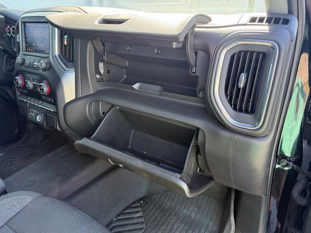 Certified 2022 Chevrolet Silverado 1500 RST w/ LPO, Blackout Package AWD/4WD image 28