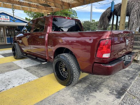 Used 2018 RAM 1500 Express w/ Express Value Package image 8