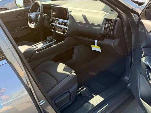 New 2026 Nissan Pathfinder SV AWD/4WD image 25