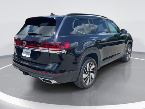 Used 2025 Volkswagen Atlas SE FWD image 9