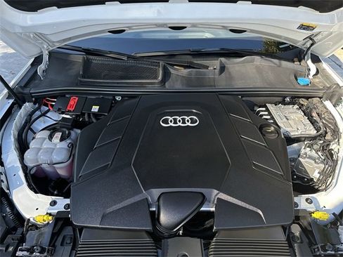 Used 2025 Audi Q7 3.0T Premium Plus image 18