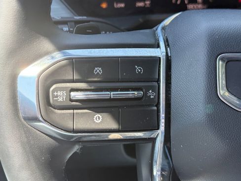 Used 2025 GMC Acadia Elevation AWD/4WD image 25