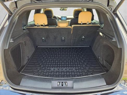 Used 2020 Lincoln Corsair Reserve w/ Rear Removable Package Tray FWD image 6