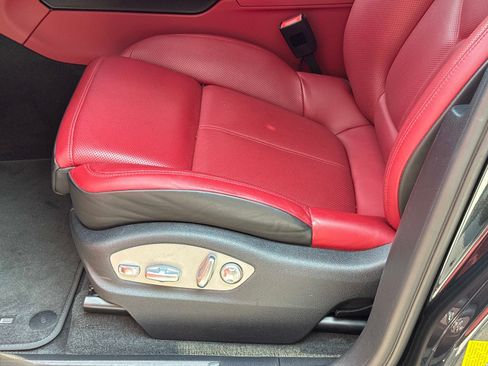 Used 2023 Porsche Macan S AWD/4WD image 21