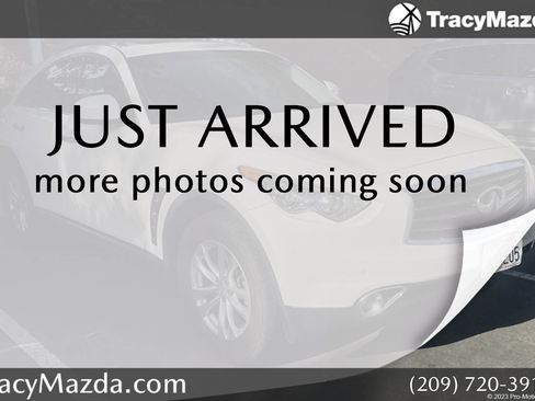 Used 2014 INFINITI QX70 AWD w/ Premium Package image 1