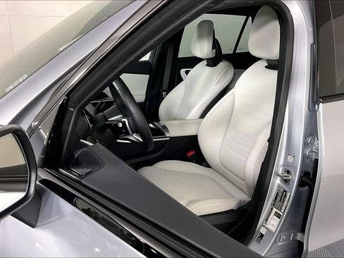 Used 2026 Mercedes-Benz GLC 300 4MATIC image 17