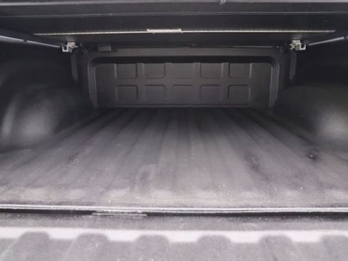 Used 2017 RAM 1500 Classic SLT w/ SLT Plus D←cor Group AWD/4WD image 27