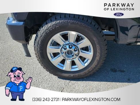 Used 2022 Ford F250 Platinum w/ FX4 Off-Road Package AWD/4WD image 10