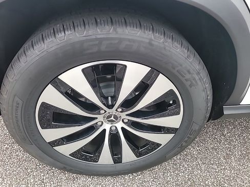 Used 2025 Mercedes-Benz GLE 350 4MATIC image 13