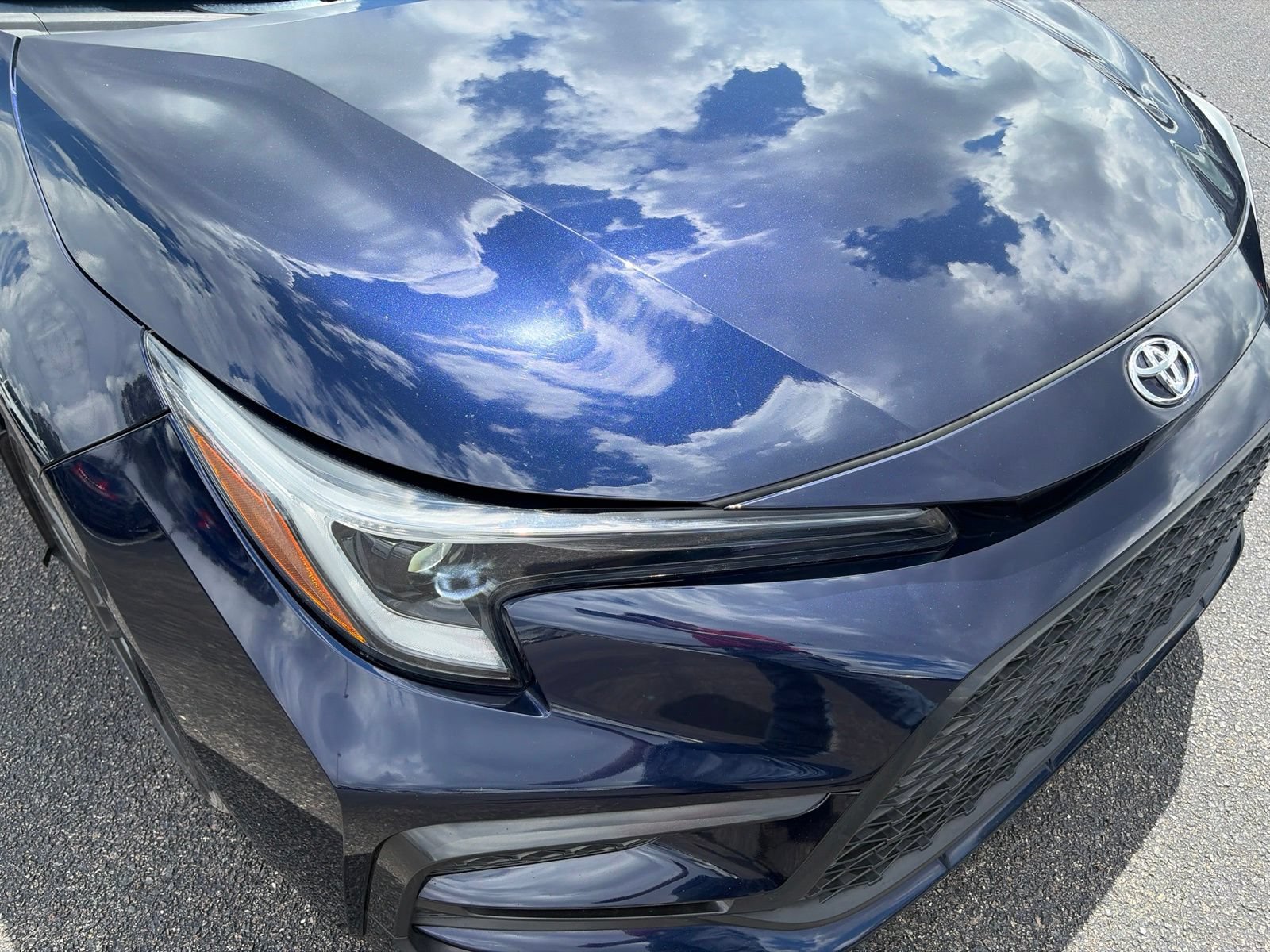 Used 2025 Toyota Corolla SE w/ SE Premium Package FWD image 48