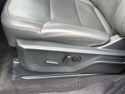 Used 2025 Ford Expedition Max Active AWD/4WD image 19