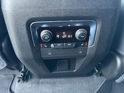 Used 2021 Chevrolet Tahoe Z71 w/ Z71 Off-Road Package image 16