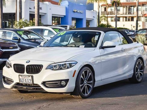 Used 2020 BMW 230i Convertible w/ Premium Package image 3