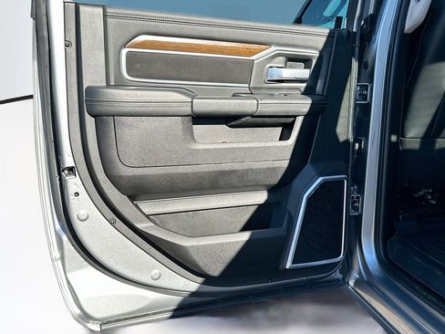 Used 2024 RAM 2500 Laramie image 27