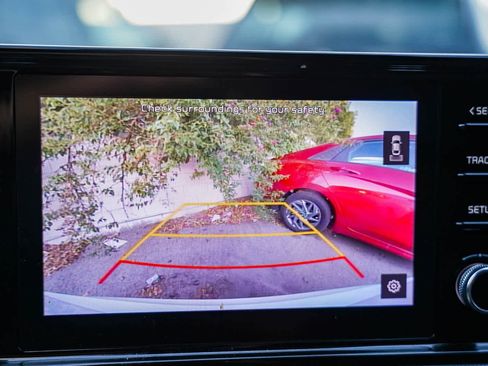 Used 2022 Kia K5 LXS image 19