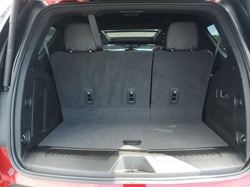 Used 2022 Chevrolet Tahoe LT w/ Luxury Package image 6