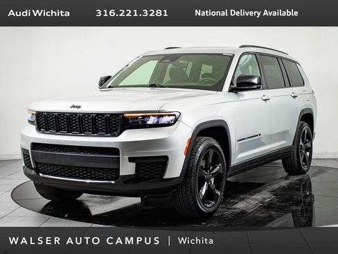 Used 2021 Jeep Grand Cherokee L Laredo image 1