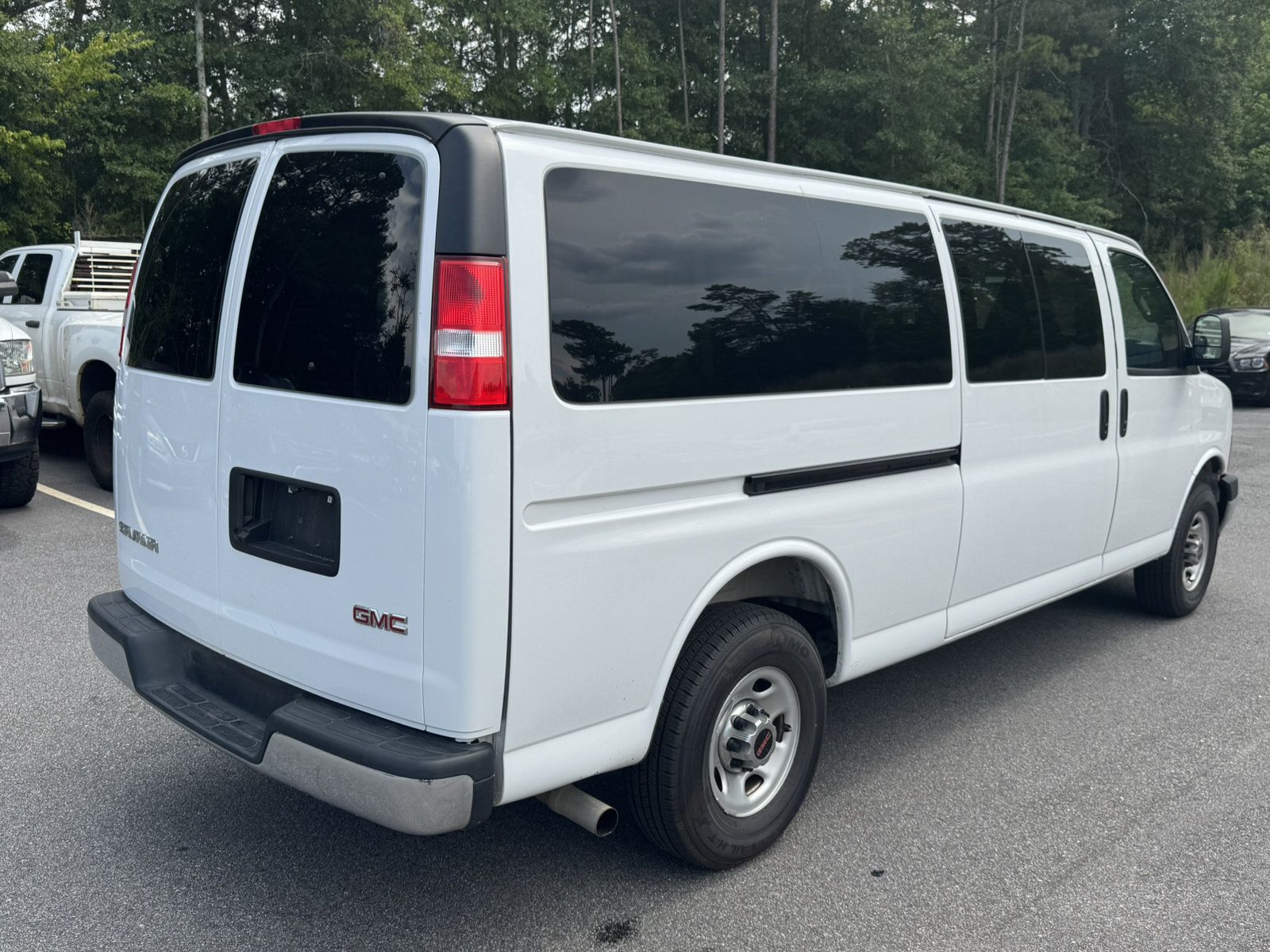 Used 2025 GMC Savana 3500 LT w/ LT Preferred Equipment Group RWD image 5