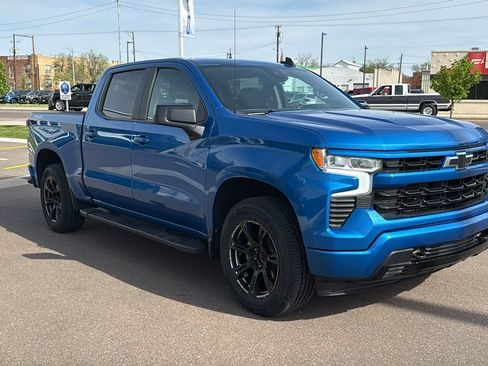 Used 2022 Chevrolet Silverado 1500 RST w/ Protection Package AWD/4WD image 3