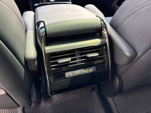 Used 2025 Land Rover Range Rover Sport Dynamic SE AWD/4WD image 31