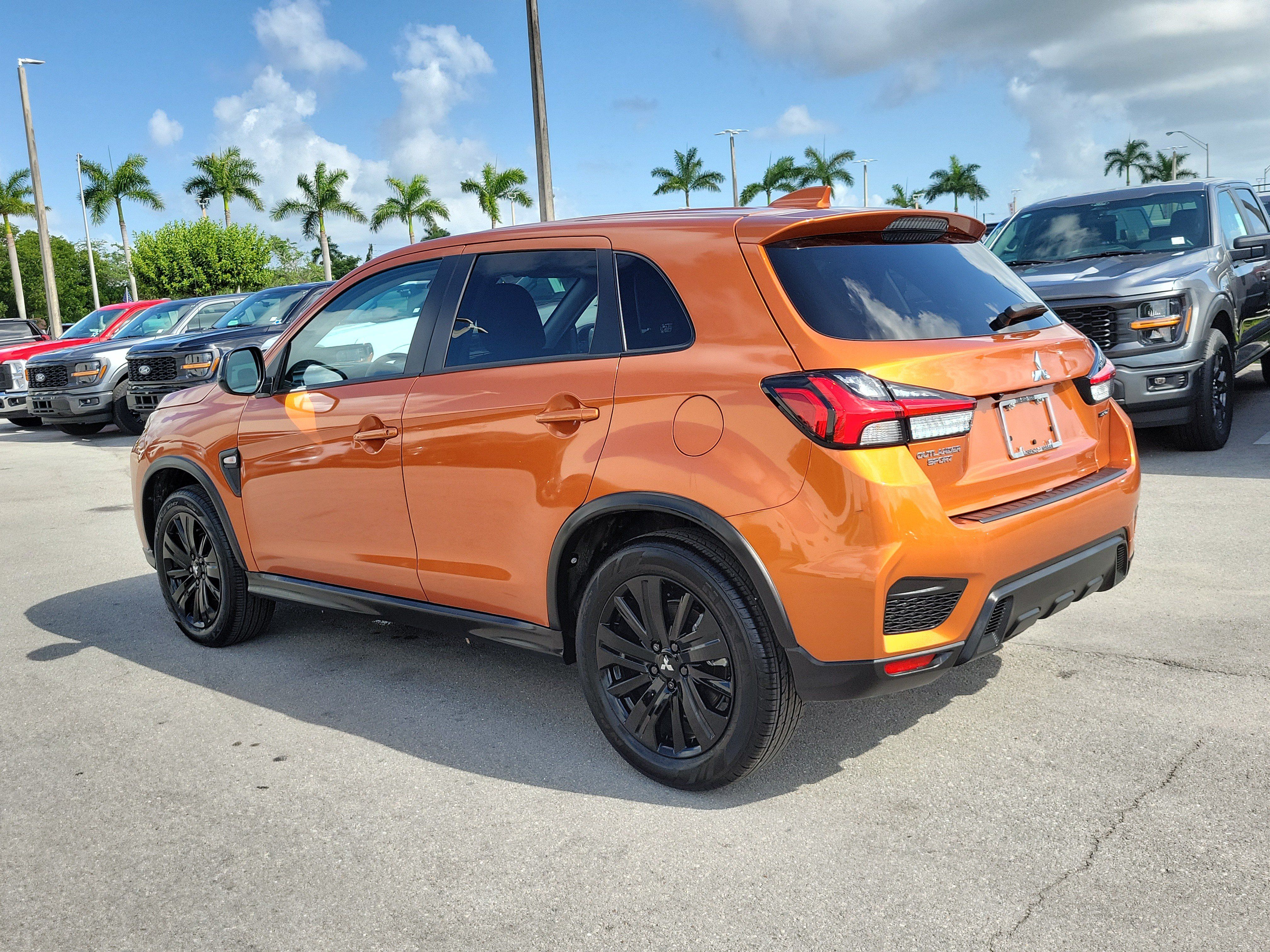 Used 2026 Mitsubishi Outlander Sport LE AWD/4WD image 7