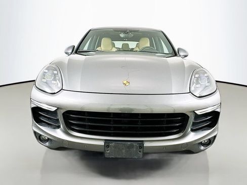 Used 2016 Porsche Cayenne AWD/4WD image 2