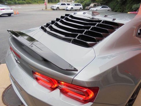 Used 2023 Chevrolet Camaro LT w/ Technology Package image 20