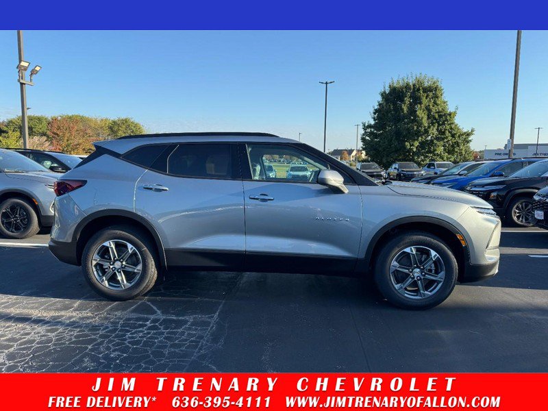 New 2026 Chevrolet Blazer LT w/ Convenience Package AWD/4WD image 1