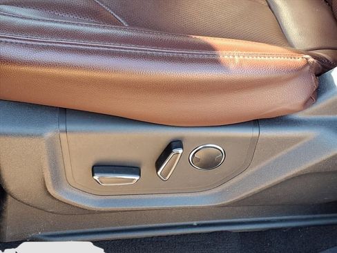 Used 2024 Ford Expedition Limited image 23