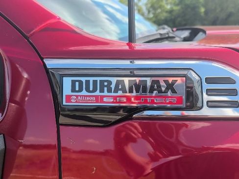 Used 2024 GMC Sierra 2500 Denali w/ Denali Reserve Package AWD/4WD image 10