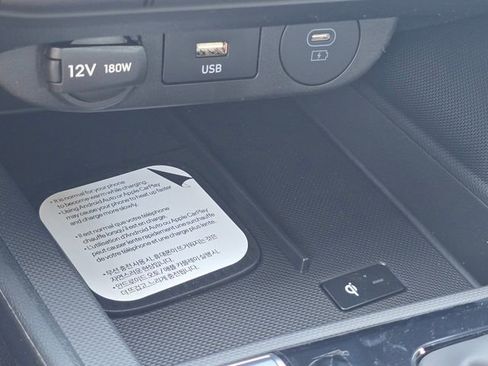 New 2026 Hyundai Elantra Limited FWD image 9