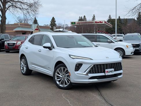 New 2026 Buick Envision Avenir image 2