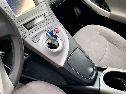 Used 2015 Toyota Prius Two FWD image 17