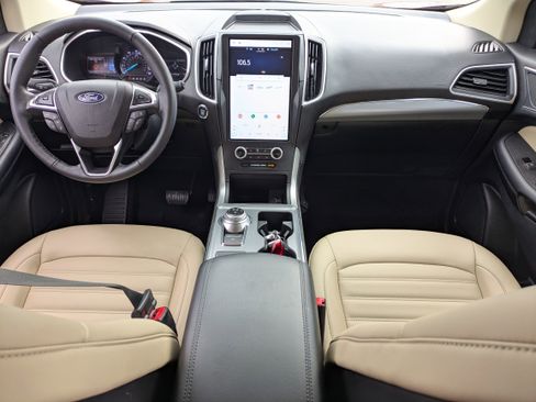 Used 2021 Ford Edge SEL w/ Convenience Package image 15