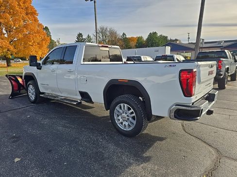 Used 2022 GMC Sierra 2500 SLE w/ SLE Value Package; image 6