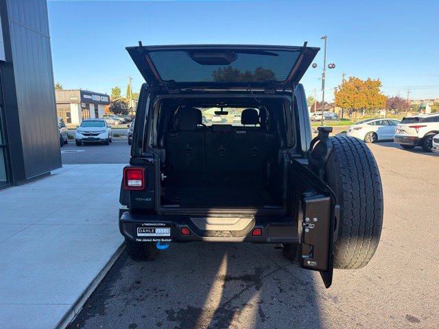 Used 2023 Jeep Wrangler Unlimited w/ Cold Weather Group AWD/4WD image 7