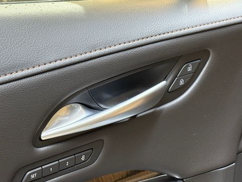 Certified 2025 Cadillac XT4 Premium Luxury image 23