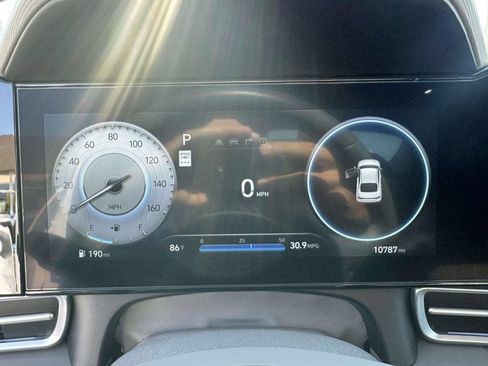 Used 2025 Hyundai Elantra SEL FWD image 26