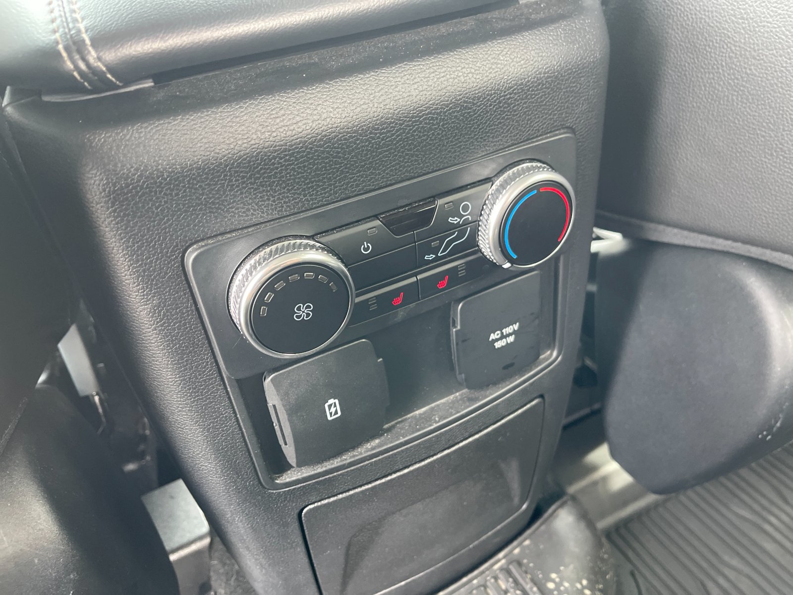 Used 2022 Ford Explorer Limited w/ Equipment Group 301A RWD image 15