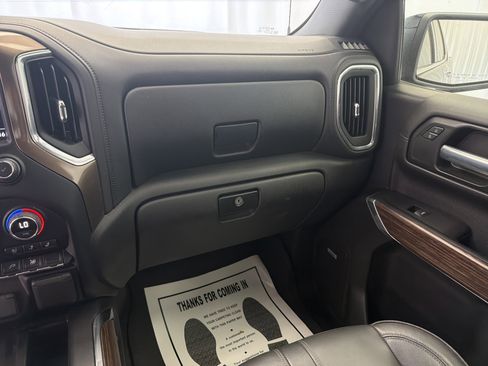 Used 2021 Chevrolet Silverado 1500 High Country image 13