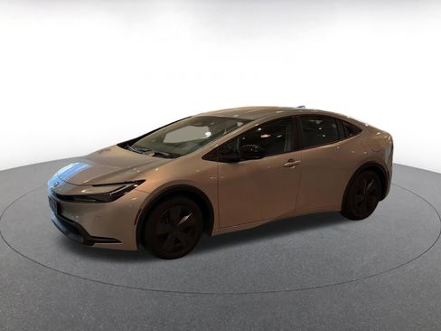 Used 2025 Toyota Prius LE image 8