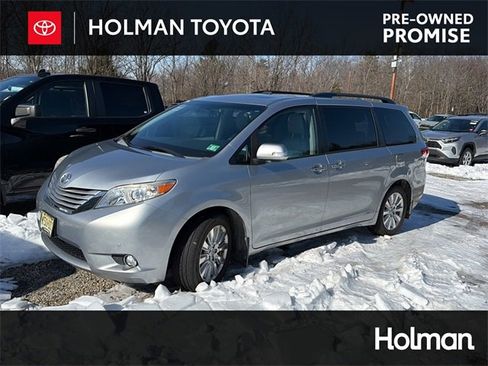 Used 2014 Toyota Sienna Limited image 1