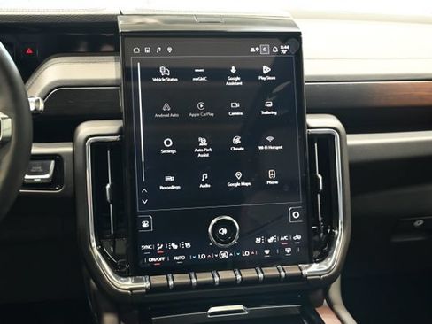 New 2026 GMC Yukon XL Denali w/ Denali Reserve Package AWD/4WD image 17