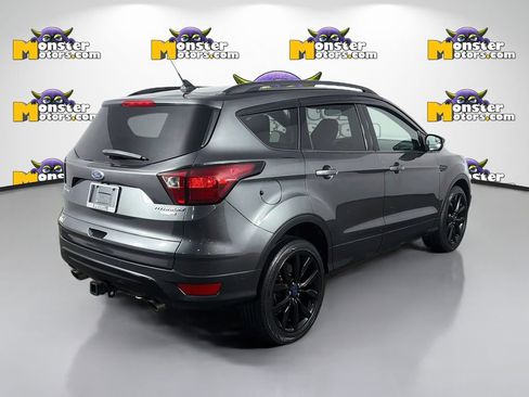 Used 2019 Ford Escape Titanium AWD/4WD image 5