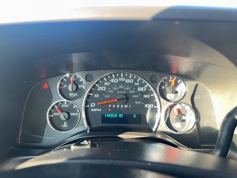 Used 2022 Chevrolet Express 2500 w/ Driver Convenience Package image 14