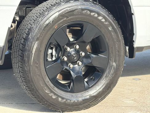 Used 2025 RAM 1500 Tradesman w/ Night Edition AWD/4WD image 9