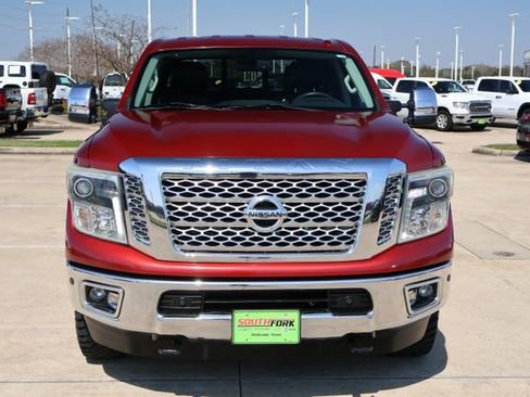 Used 2016 Nissan Titan SL image 2