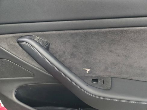 Used 2018 Tesla Model 3 Long Range image 8