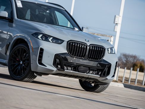 New 2026 BMW X5 xDrive40i image 5