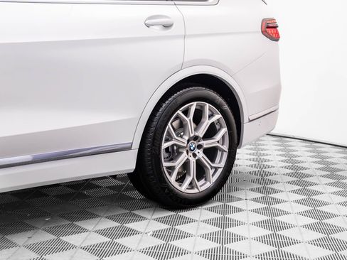 New 2026 BMW X7 xDrive40i image 32